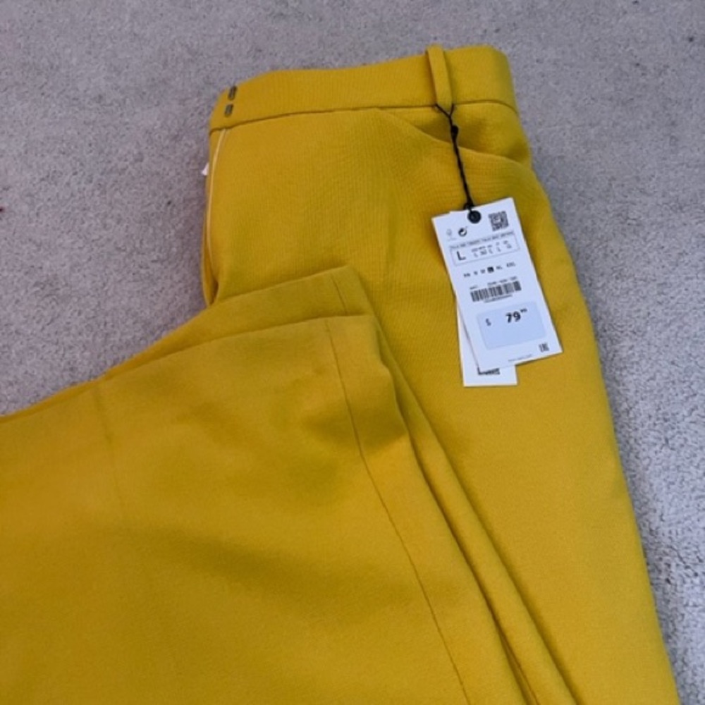 TEXTURED FLARED PANTS
